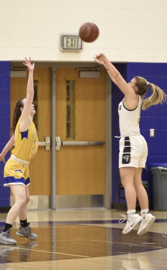 Senior Camryn Chew participates in basketball in the winter and lacrosse in the spring. She committed to play lacrosse at Loyola University Maryland in December 2018. “This season I’m hoping to win the state championship,” Chew said.