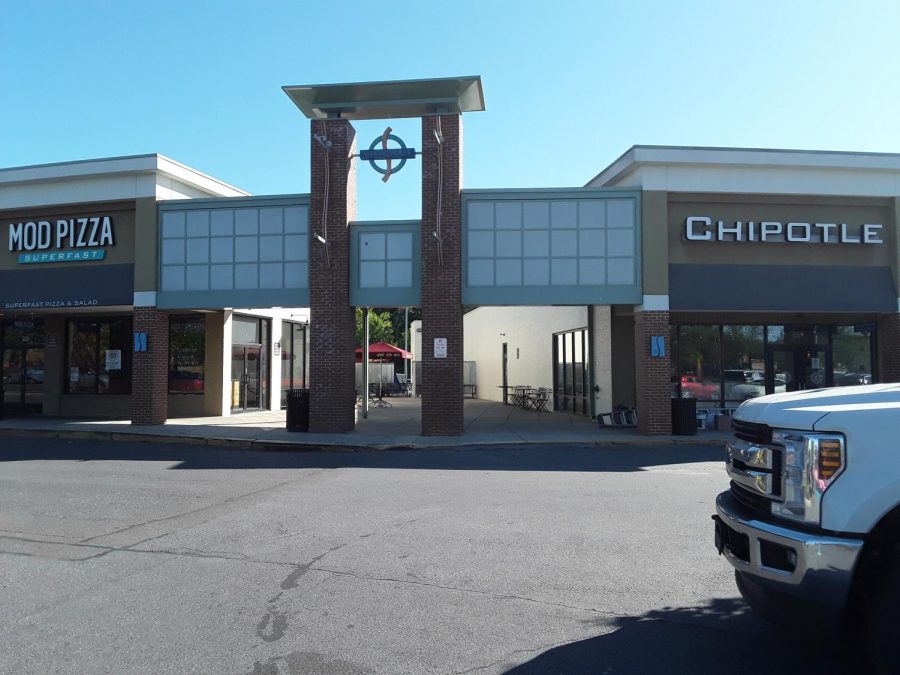 In Severna Park, Chipotle and MOD Pizza are some of the favorite restaurants. Both located on Ritchie Highway they each have similar formulas to making their food that has enticed customers to come again and again. Several customers gave us feedback on their favorite and why they like it so much. 